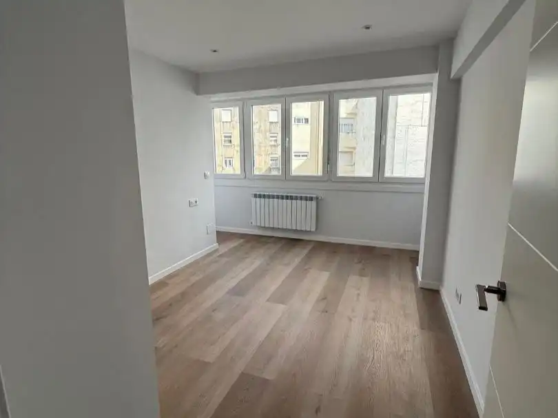 Piso en venta en Rúa Padre Don Rúa, 1, Plaza España - Corte Inglés Habitación de Piso en venta en Vigo con Terraza y Balcón