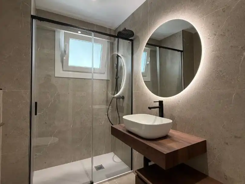 Piso en venta en Rúa Padre Don Rúa, 1, Plaza España - Corte Inglés Baño de Piso en venta en Vigo con Terraza y Balcón