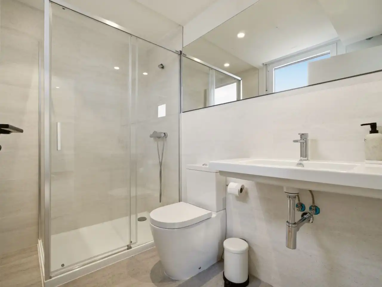 Wohnung zum Verkauf in Calle Fernando Ruiz de León, 2, Norte Badezimmer von Wohnung zum Verkauf in Pozuelo de Alarcón mit Klimaanlage, Heizung und Privatgarten