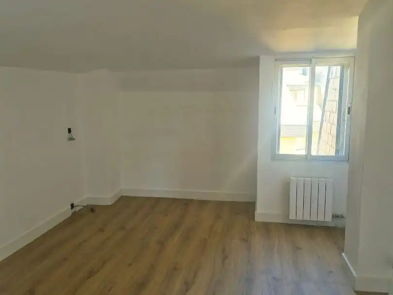 Piso en venta en Calle Matabueyes, 12, Palazuelos de Eresma Habitación de Piso en venta en Palazuelos de Eresma con Terraza y Balcón