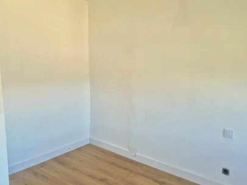 Piso en venta en Calle Matabueyes, 12, Palazuelos de Eresma Habitación de Piso en venta en Palazuelos de Eresma con Terraza y Balcón