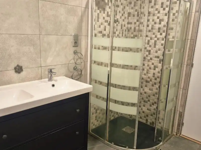 Piso en venta en Calle Matabueyes, 12, Palazuelos de Eresma Baño de Piso en venta en Palazuelos de Eresma con Terraza y Balcón