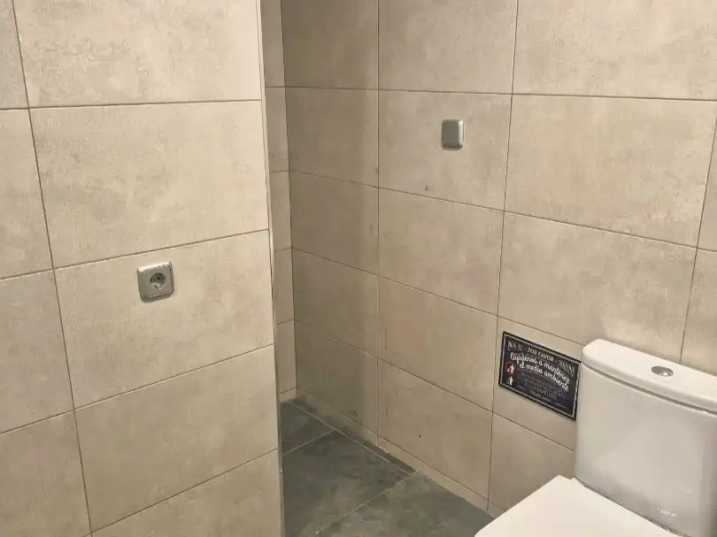 Piso en venta en Calle Matabueyes, 12, Palazuelos de Eresma Baño de Piso en venta en Palazuelos de Eresma con Terraza y Balcón