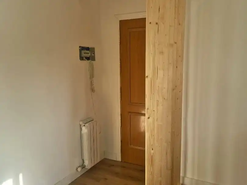 Piso en venta en Calle Matabueyes, 12, Palazuelos de Eresma Habitación de Piso en venta en Palazuelos de Eresma con Terraza y Balcón