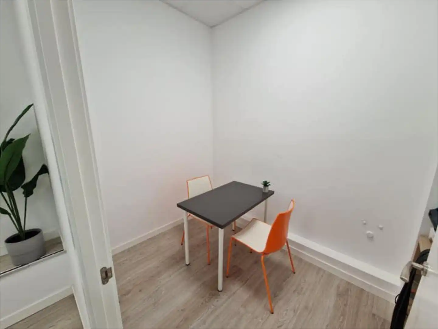 Office for rent in Ciudad Universitaria Office for rent in Madrid with Air Conditioner