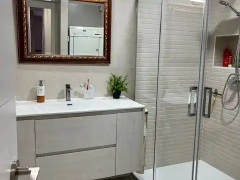 Piso de alquiler en Ronda Ciruela, 5, Larache Baño de Piso de alquiler en Ciudad Real con Aire acondicionado, Calefacción y Amueblado