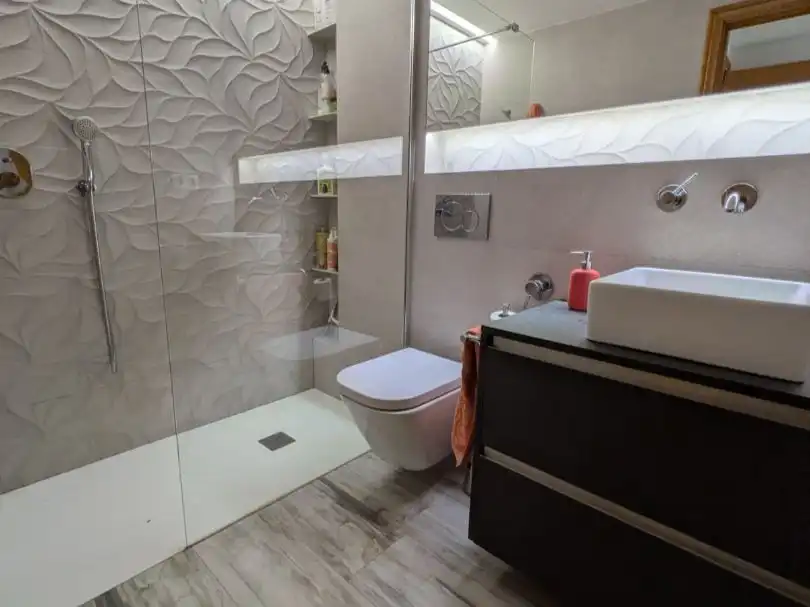 Baño de Piso en venta en Valencia con Aire acondicionado, Calefacción y Parquet