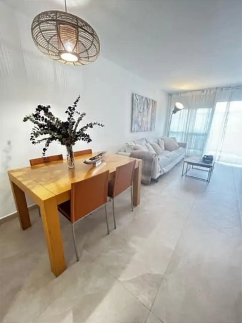 Wohnung zum Verkauf in Serraparera Wohnzimmer von Wohnung zum Verkauf in Cerdanyola del Vallès mit Privatgarten und Schwimmbad