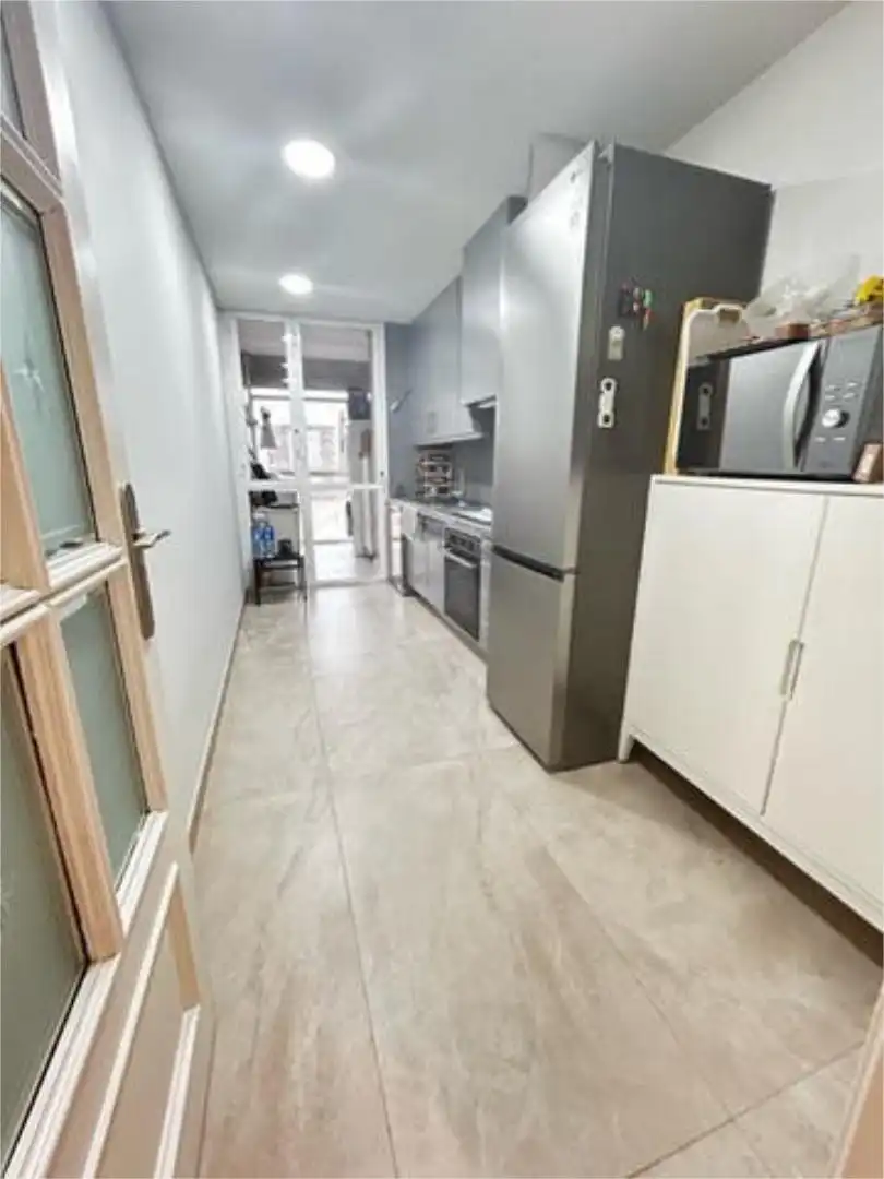 Wohnung zum Verkauf in Serraparera Küche von Wohnung zum Verkauf in Cerdanyola del Vallès mit Privatgarten und Schwimmbad