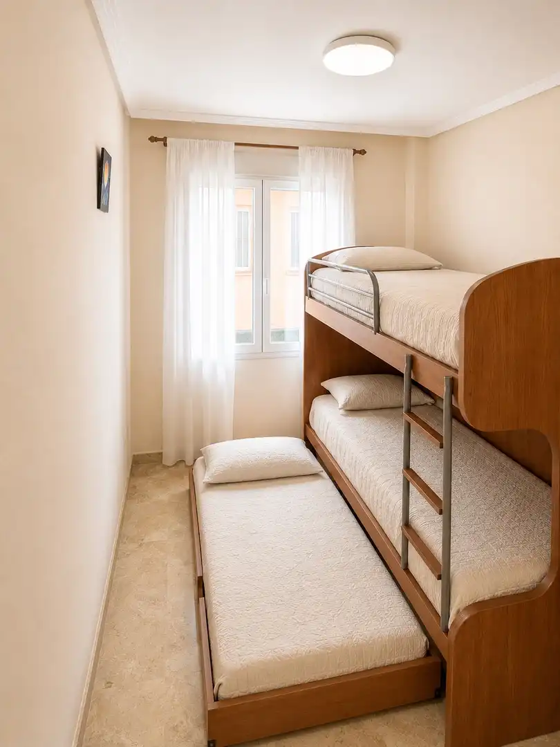 Wohnung zur Miete in Calle Agua, 4, Aguamarina Schlafzimmer von Wohnung zur Miete in Orihuela mit Klimaanlage, Privatgarten und Terrasse