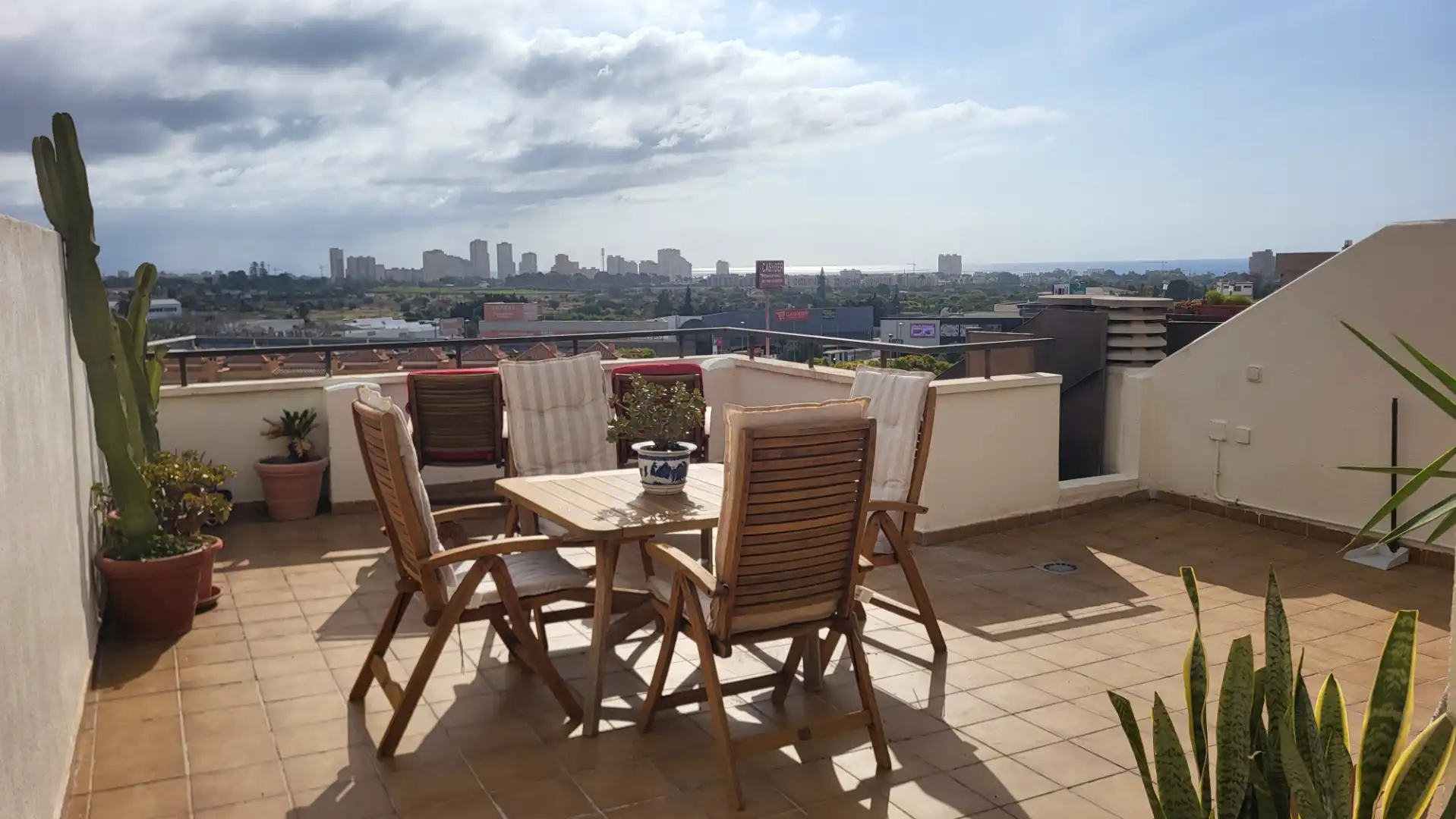 Terraza de Ático de alquiler en Sant Joan d'Alacant con Terraza, Amueblado y Horno
