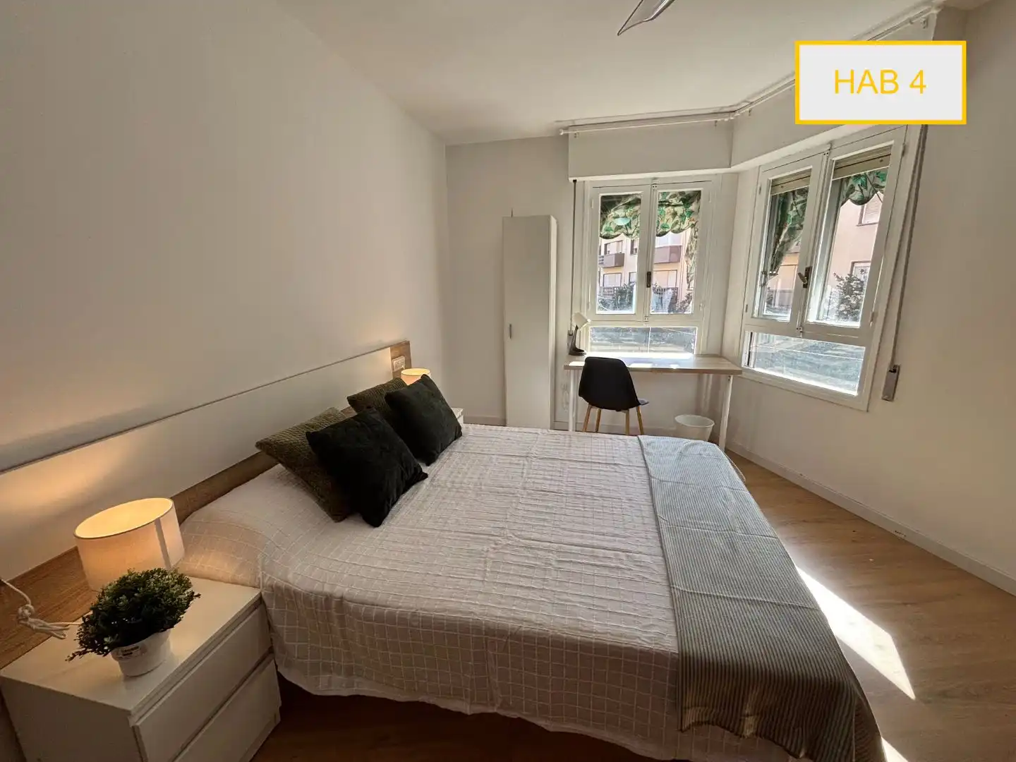 Zimmer in Calle Luis Braille, 3, Campoamor Zimmer in Calle Luis Braille, 3, Campoamor