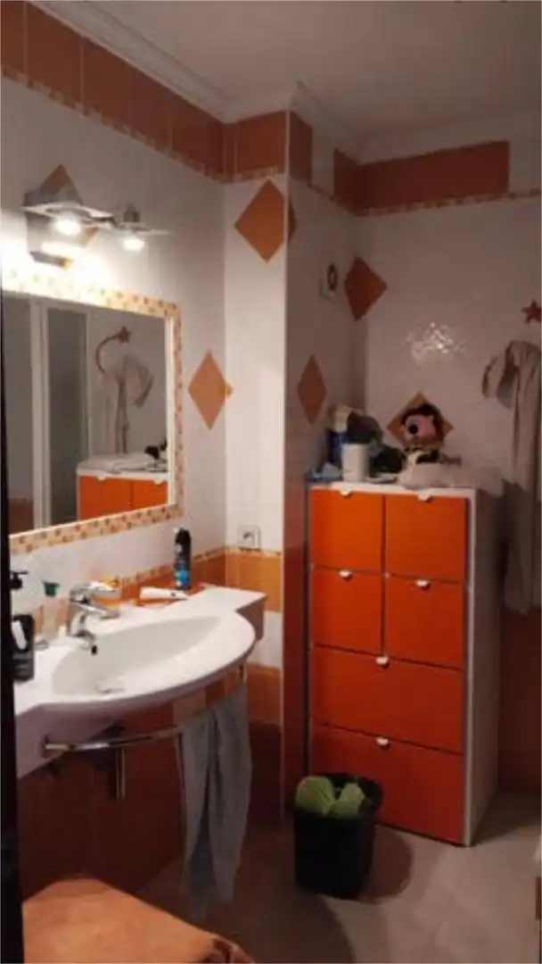 Bathroom of Houses for sale in Gines  with Terrace and Swimming Pool