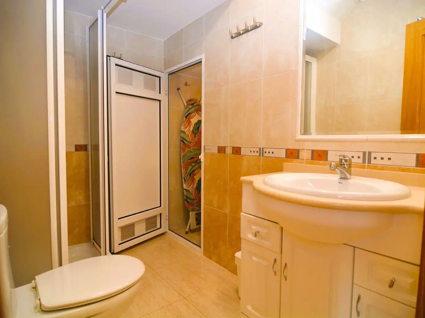Baño de Casa adosada de alquiler en Pilar de la Horadada con Aire acondicionado, Jardín privado y Terraza