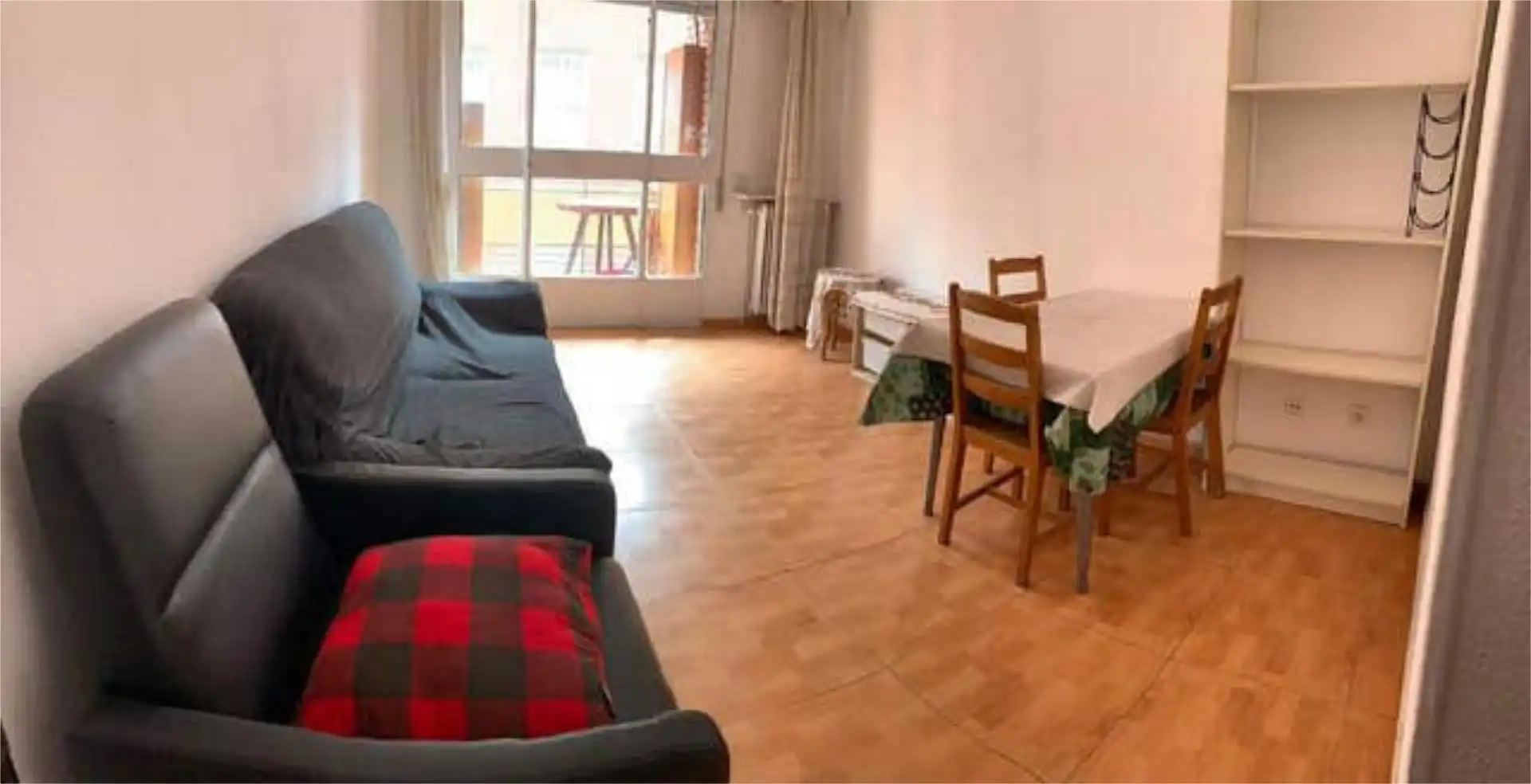 Wohnung zur Miete in Adelfas Wohnzimmer von Wohnung zur Miete in Madrid mit Heizung und Terrasse