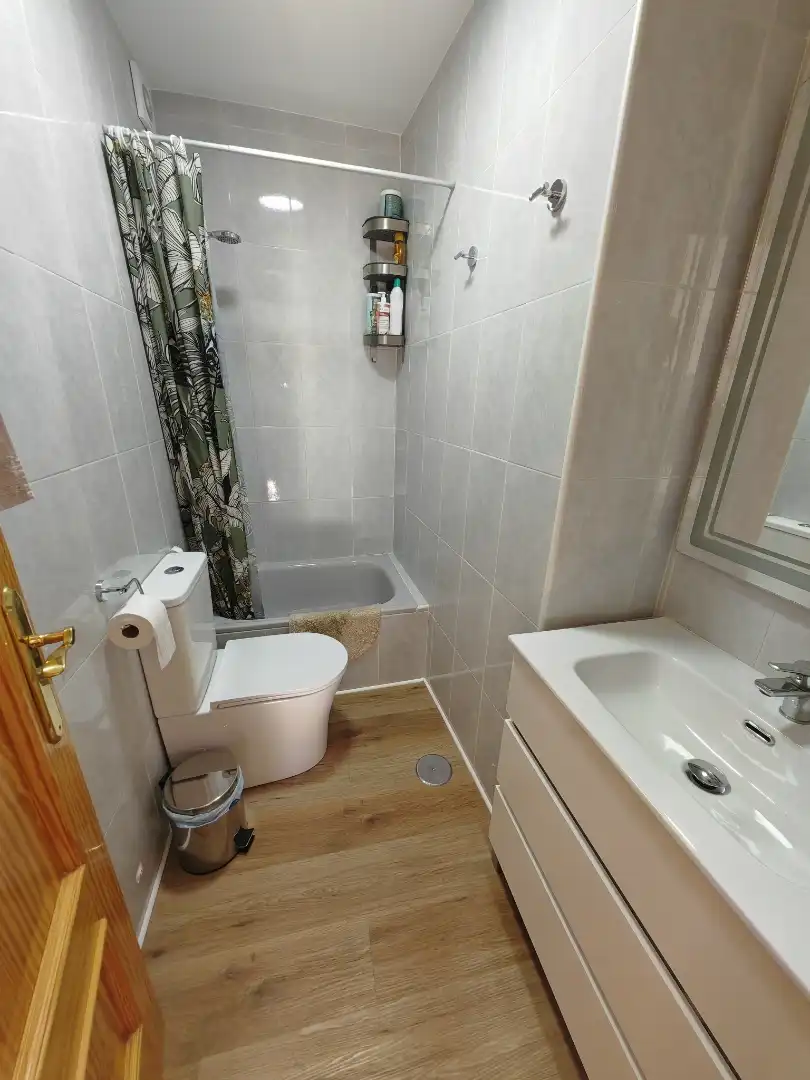Casa adosada en venta en Carrer de Sant Ignaci, 51, Agost Baño de Casa adosada en venta en Agost con Terraza