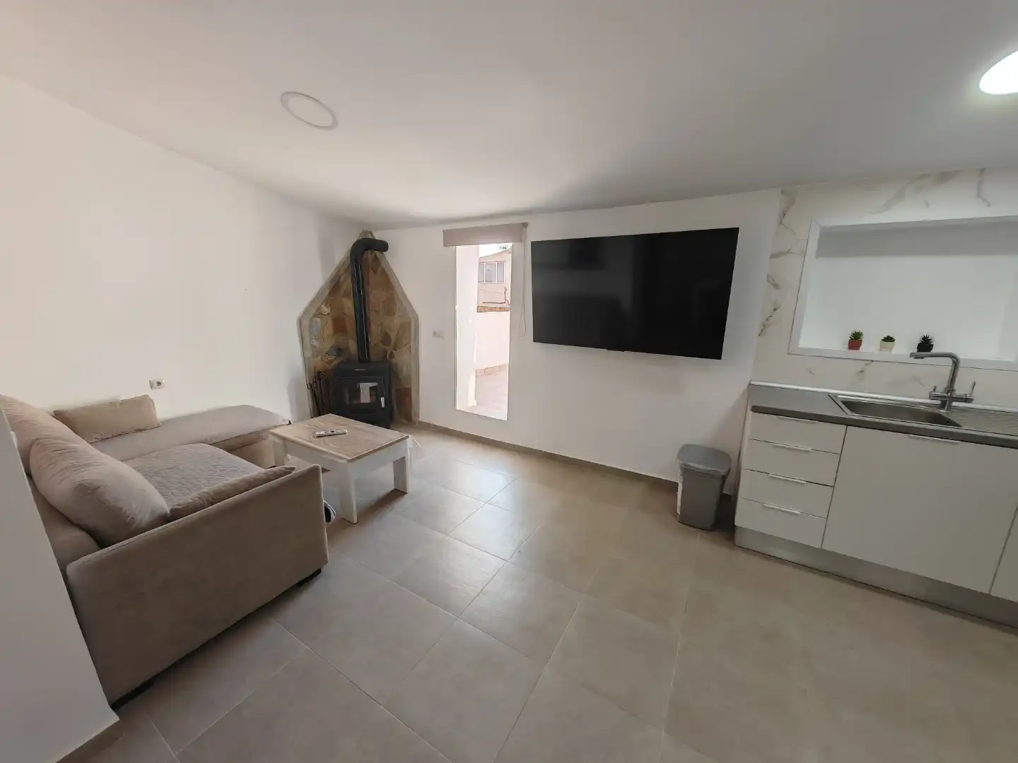 Casa adosada en venta en Carrer de Sant Ignaci, 51, Agost Sala de estar de Casa adosada en venta en Agost con Terraza