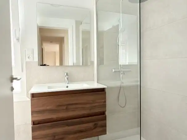 Flat for sale in Calle del Idioma Esperanto, 22, Pueblo Nuevo Bathroom of Flat for sale in Madrid Capital with Air Conditioner and Terrace