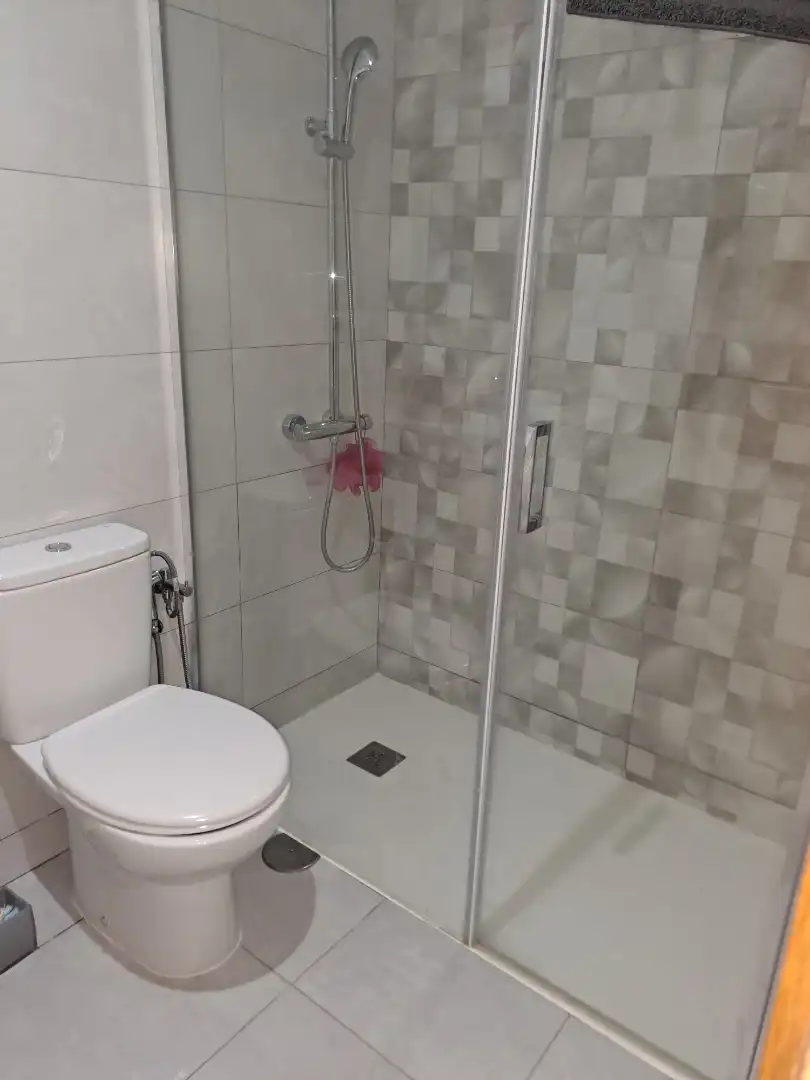 Baño de Piso de alquiler en Rincón de la Victoria con Aire acondicionado, Calefacción y Amueblado