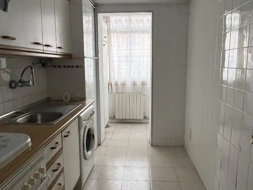 Wohnung zum Verkauf in Camino Cabaldós, 39, La Granja Küche von Wohnung zum Verkauf in Zaragoza Capital mit Terrasse