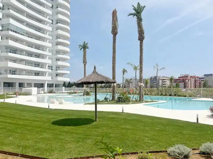 Piscina de Pis de lloguer en Canet d'En Berenguer amb Aire condicionat, Calefacció i Jardí privat
