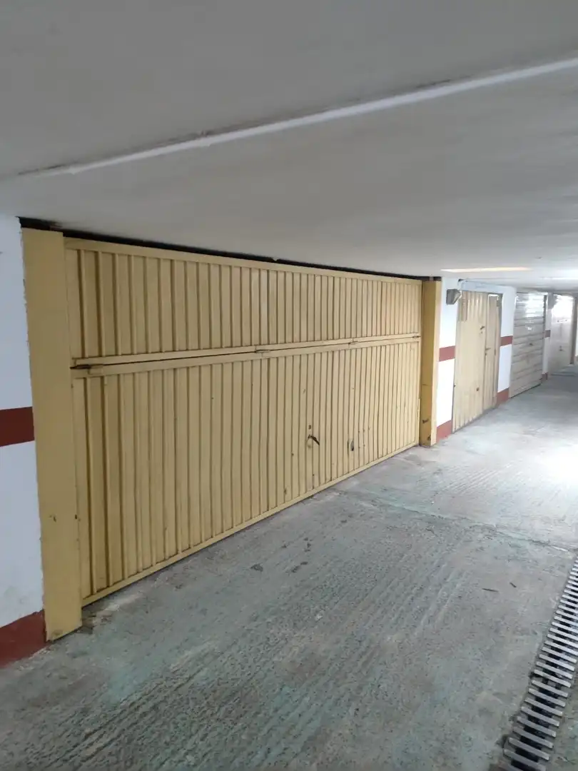 Garaje en venta en Avenida Derechos Humanos, Zona Playa Parking de Garaje en venta en Laredo