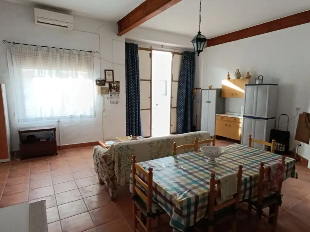 Casa adosada en venta en Calle Huertas, 12, La Alberca de Záncara Comedor de Casa adosada en venta en La Alberca de Záncara