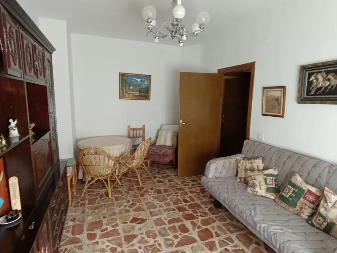 Casa adosada en venta en Calle Huertas, 12, La Alberca de Záncara Sala de estar de Casa adosada en venta en La Alberca de Záncara