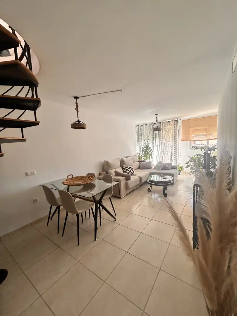 Wohnzimmer von Wohnung zum Verkauf in Montbrió del Camp mit Klimaanlage und Terrasse
