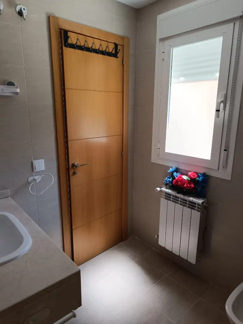Houses for sale in Calle Fuente la Bola, 14, Cuéllar Bathroom of Houses for sale in Cuéllar with Heating, Storage room and Furnished