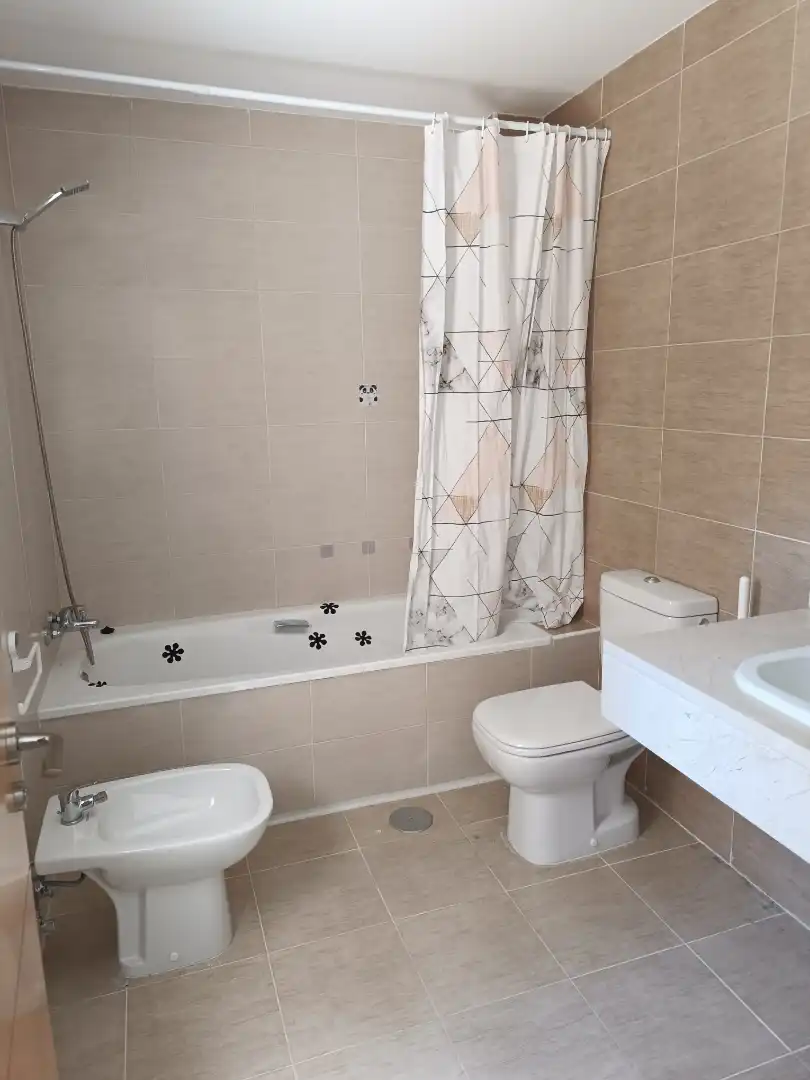 Houses for sale in Calle Fuente la Bola, 14, Cuéllar Bathroom of Houses for sale in Cuéllar with Heating, Storage room and Furnished