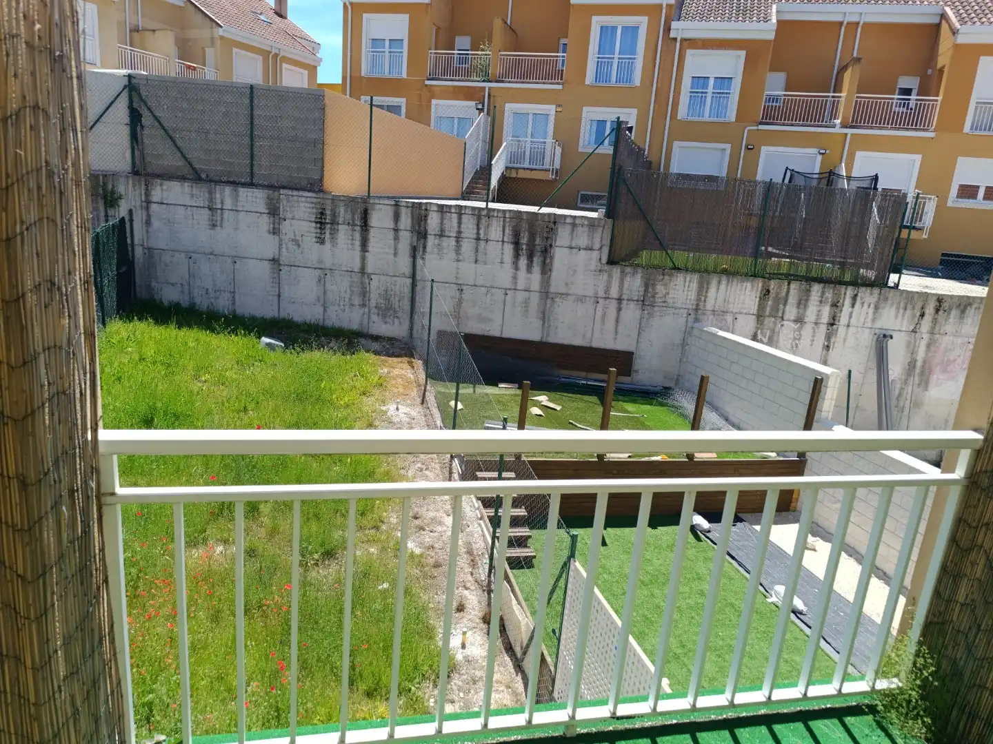 Houses for sale in Calle Fuente la Bola, 14, Cuéllar Garden of Houses for sale in Cuéllar with Heating, Storage room and Furnished