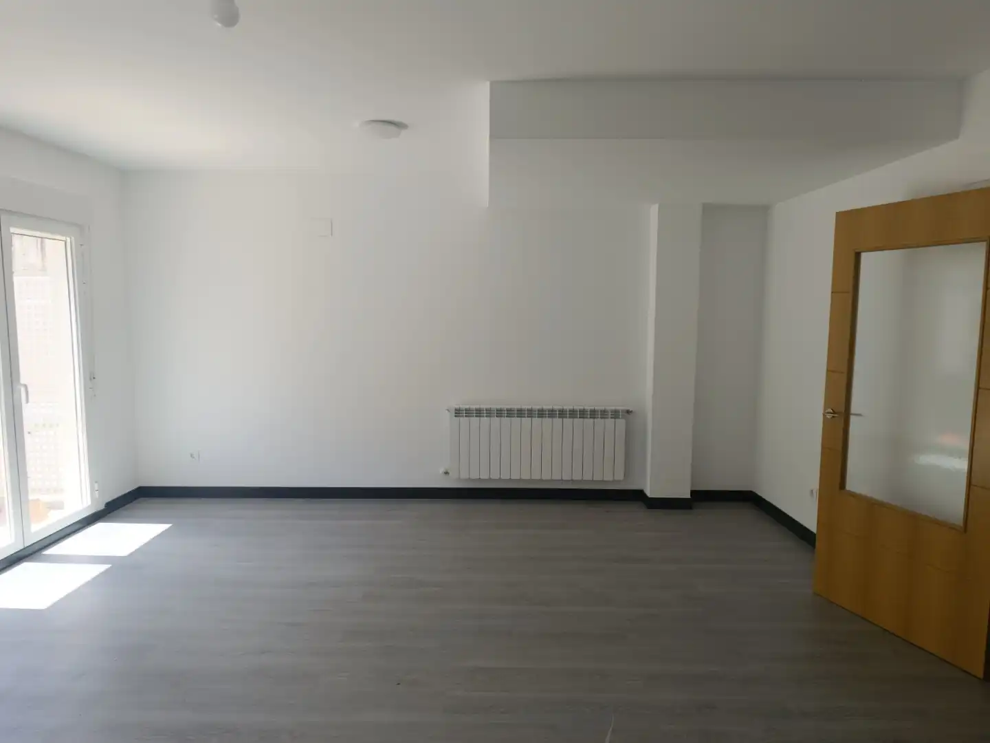 Houses for sale in Calle Fuente la Bola, 14, Cuéllar Living room of Houses for sale in Cuéllar with Heating, Storage room and Furnished