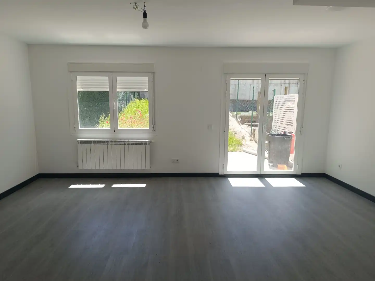 Houses for sale in Calle Fuente la Bola, 14, Cuéllar Living room of Houses for sale in Cuéllar with Heating, Storage room and Furnished