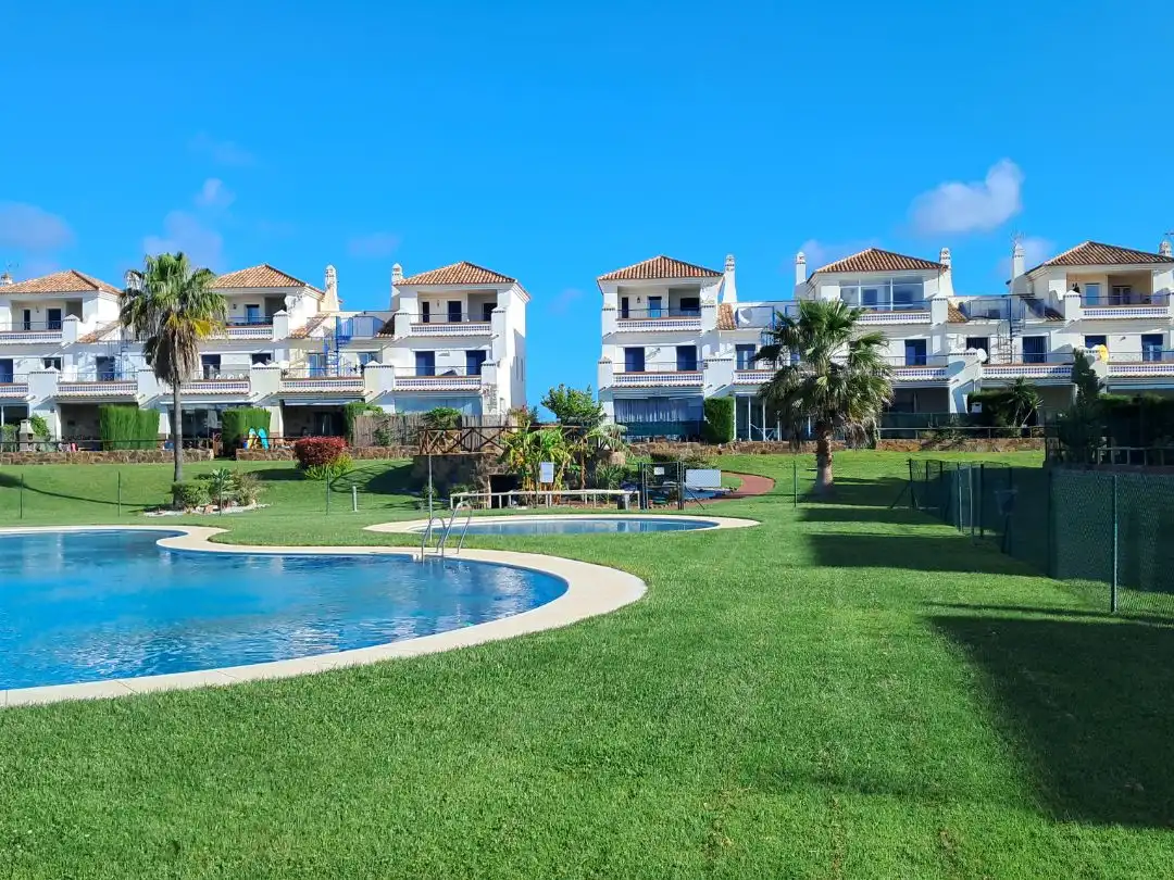 Detached homes for sale in Avenida Rosalía de Castro, 5, Costa Esuri Garden of Detached homes for sale in Ayamonte with Air Conditioner, Terrace and Swimming Pool