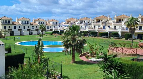 Einfamilien-Reihenhaus zum Verkauf in Avenida Rosalía de Castro, 5, Costa Esuri, Ayamonte - Bild 4 Foto 4 von Einfamilien-Reihenhaus zum Verkauf in Avenida Rosalía de Castro, 5, Costa Esuri, Ayamonte