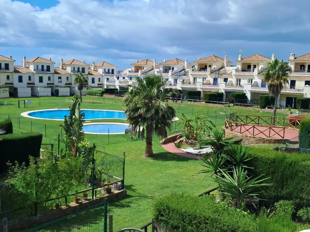 Detached homes for sale in Avenida Rosalía de Castro, 5, Costa Esuri Garden of Detached homes for sale in Ayamonte with Air Conditioner, Terrace and Swimming Pool