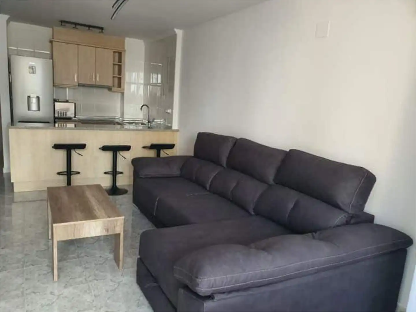 Apartamento de alquiler en Playa Arenal - Bol Sala de estar de Apartamento de alquiler en Calpe / Calp con Calefacción, Jardín privado y Trastero