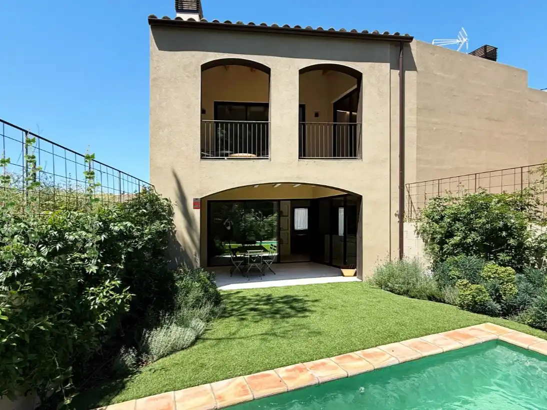 Houses for sale in Carrer de la Fábrica, 2, Pals Exterior view of Houses for sale in Pals with Air Conditioner, Terrace and Swimming Pool
