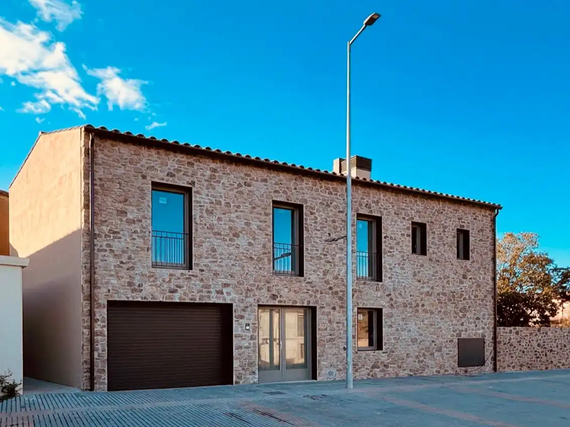 Houses for sale in Carrer de la Fábrica, 2, Pals Exterior view of Houses for sale in Pals with Air Conditioner, Terrace and Swimming Pool