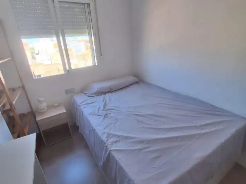 Pis de lloguer a Calle Tejar, 27, Ciudad Jardín - Tagarete - El Zapillo Dormitori de Pis de lloguer en Almería amb Aire condicionat i Moblat