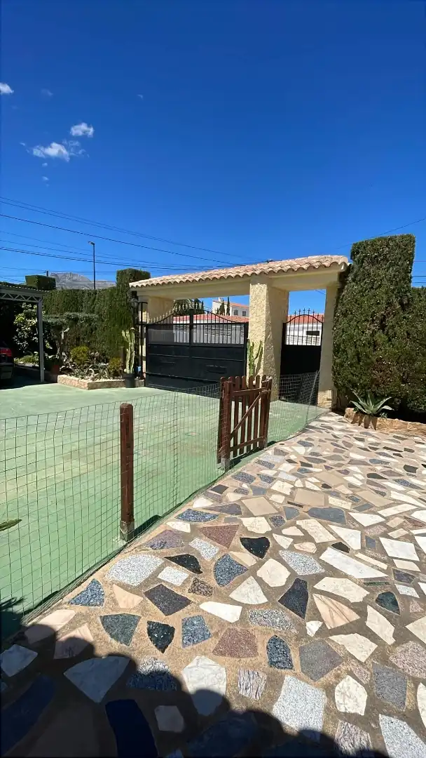 Wohnung zum Verkauf in Avinguda Sant Rafel, 15, Escandinavia - Cautivador Außenansicht von Wohnung zum Verkauf in L'Alfàs del Pi mit Klimaanlage, Privatgarten und Terrasse