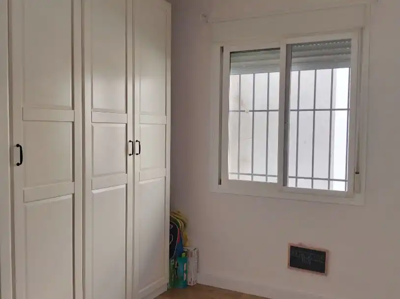 Flat for sale in Calle Ciudad de Játiva, 2, Parque Alcosa Bedroom of Flat for sale in Sevilla Capital with Air Conditioner and Balcony