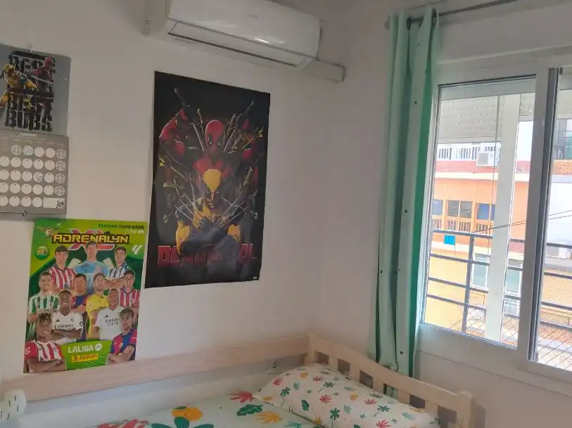 Flat for sale in Calle Ciudad de Játiva, 2, Parque Alcosa Bedroom of Flat for sale in Sevilla Capital with Air Conditioner and Balcony
