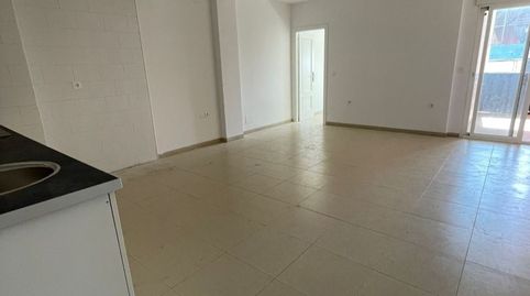Foto 3 de Piso en venta en Calle Laderas de Castelar, 15, Almuñecar Centro, Almuñécar