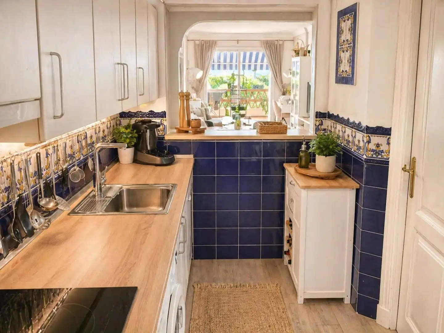 Piso en venta en Avenida Suiza, 17, Mijas Golf Cocina de Piso en venta en Mijas con Terraza, Piscina y Balcón
