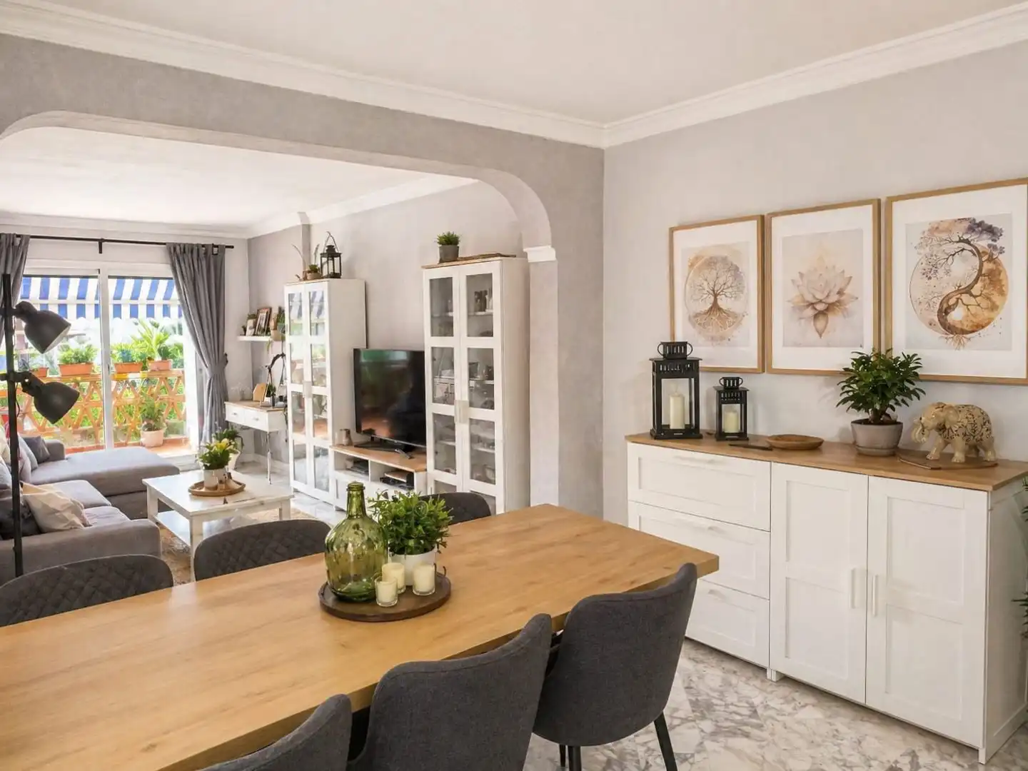 Piso en venta en Avenida Suiza, 17, Mijas Golf Comedor de Piso en venta en Mijas con Terraza, Piscina y Balcón