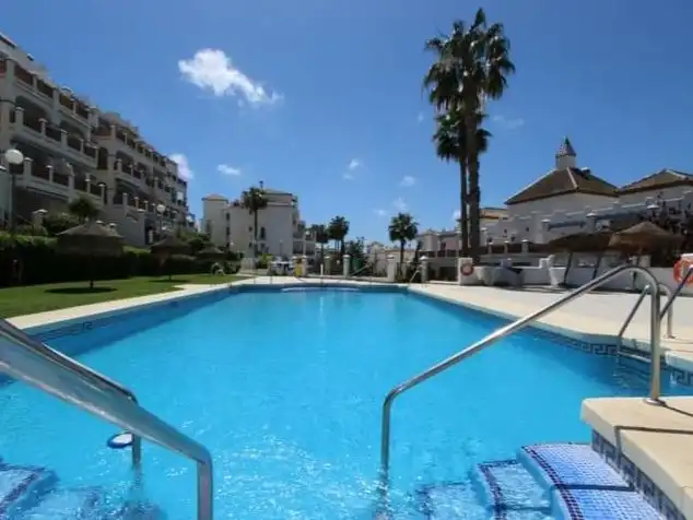 Piso en venta en Avenida Suiza, 17, Mijas Golf Piscina de Piso en venta en Mijas con Terraza, Piscina y Balcón
