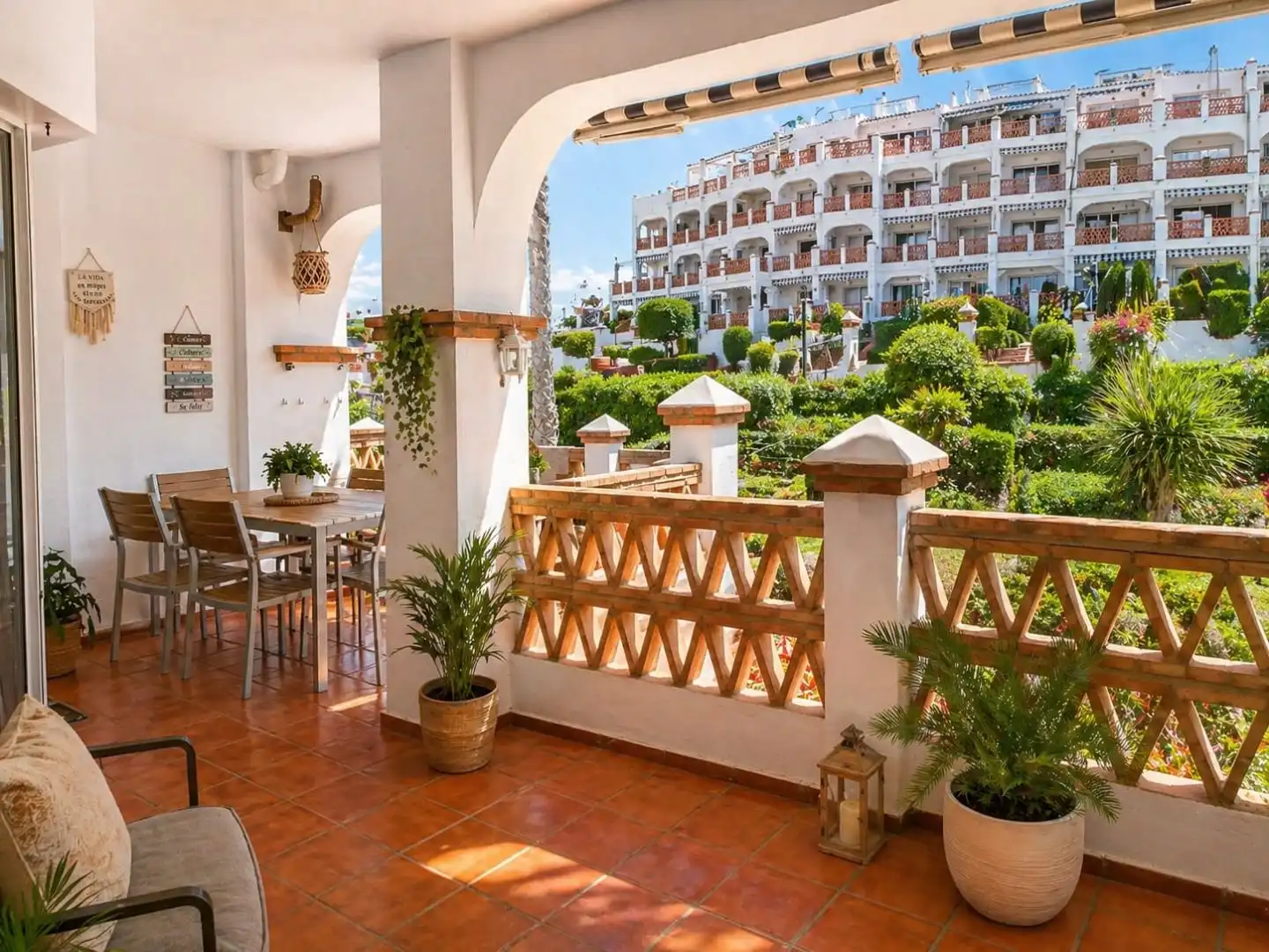 Piso en venta en Avenida Suiza, 17, Mijas Golf Terraza de Piso en venta en Mijas con Terraza, Piscina y Balcón