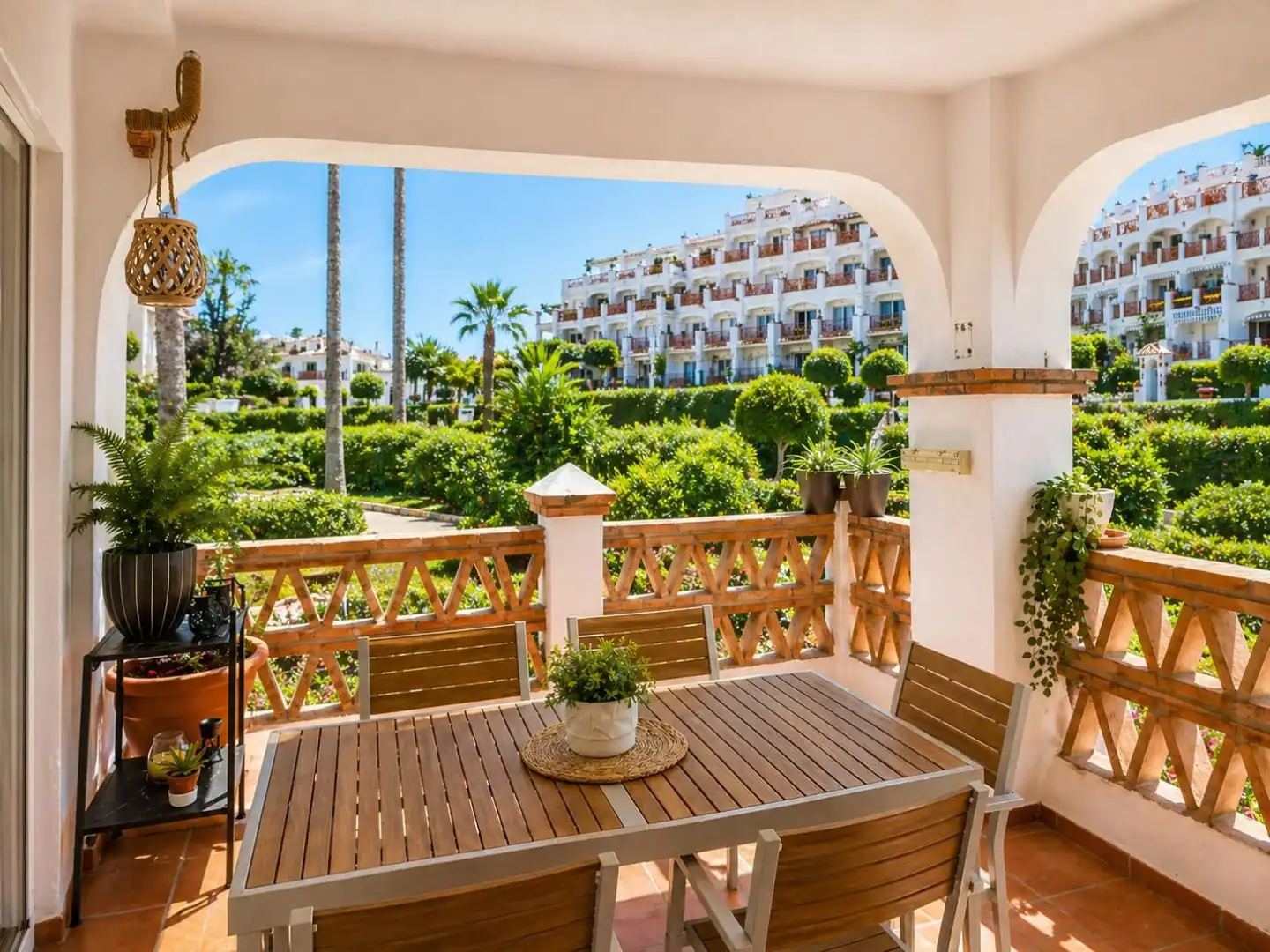Piso en venta en Avenida Suiza, 17, Mijas Golf Terraza de Piso en venta en Mijas con Terraza, Piscina y Balcón